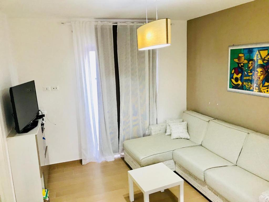 5 Miles Apt Rocca Cinquemiglia Exterior foto