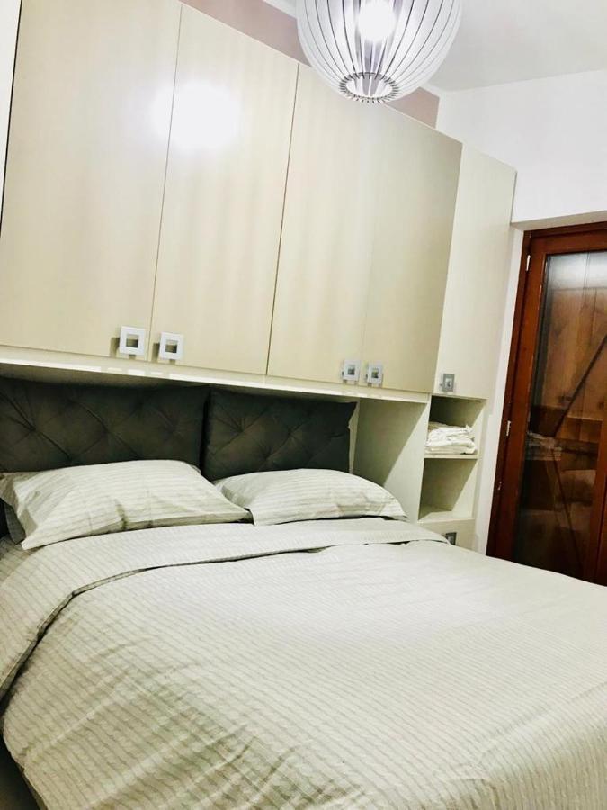 5 Miles Apt Rocca Cinquemiglia Exterior foto